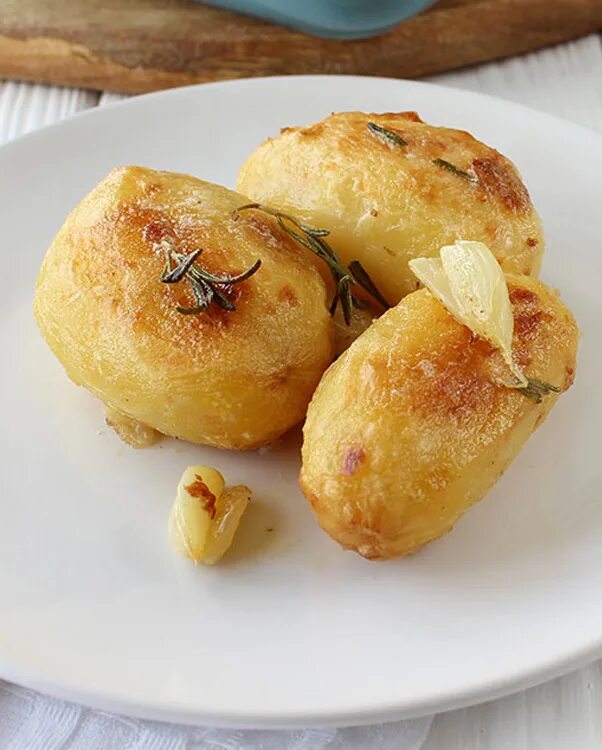 вкусные блюда из картофеля. пицца из картошки. овэн baked. гарнир из картофеля на сковороде. картофель с сыром в духовке.