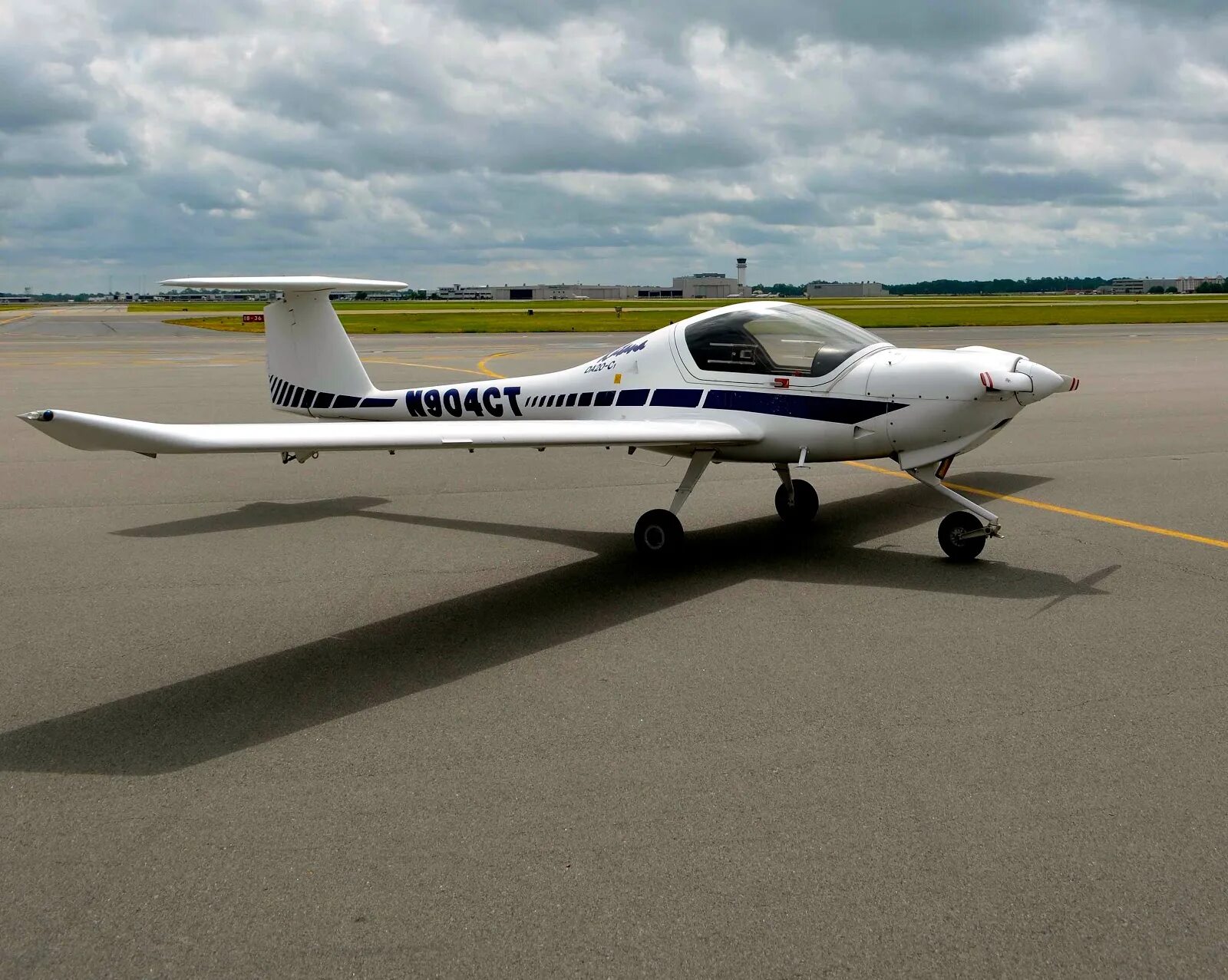 Низкоплан среднеплан высокоплан. Diamond da20-c1. Diamond aircraft dv20. Da 20. Bt-20 wingman.