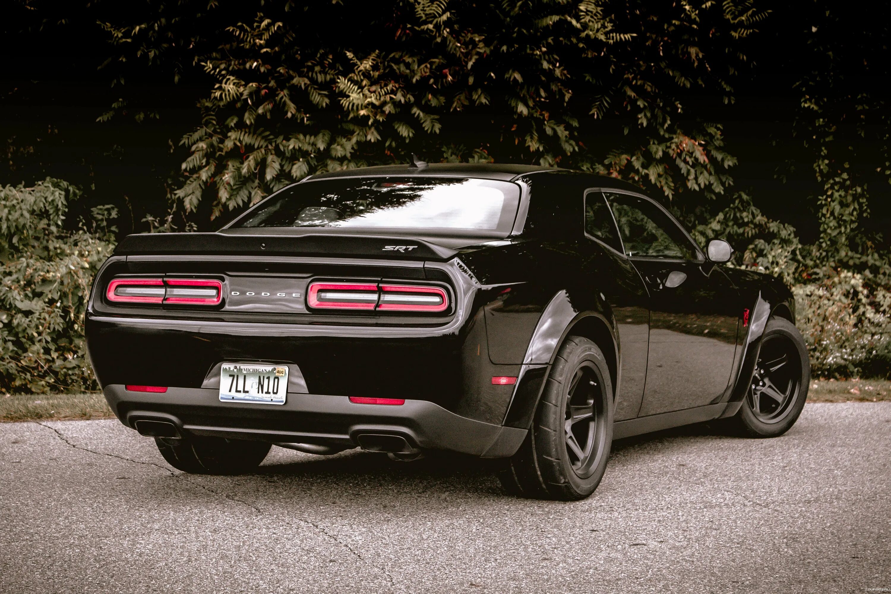 Додж челленджер 2018. Dodge Challenger 2018. Dodge Challenger srt 2018. Dodge Challenger srt Demon. Додж Челленджер СРТ демон 2018.