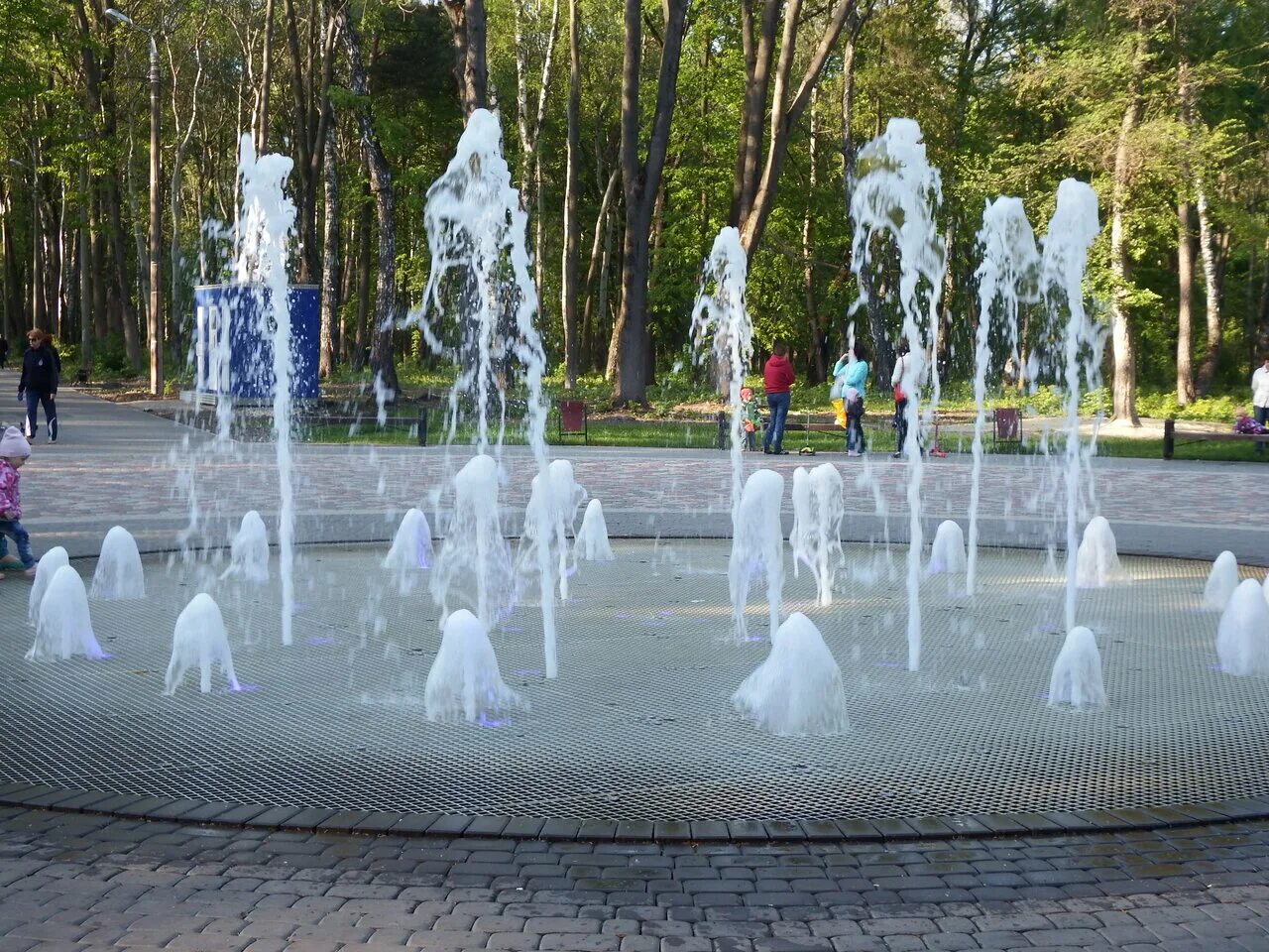 новомосковск тульская область. куда сходить в новомосковске. городской парк новомосковск тульская область. городской парк новомосковск тульская область. новомосковск тульская парк фонтан.