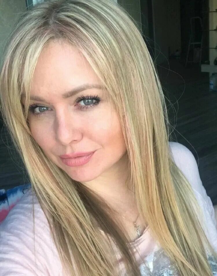 Девушка 33 года. Девушка 33 года