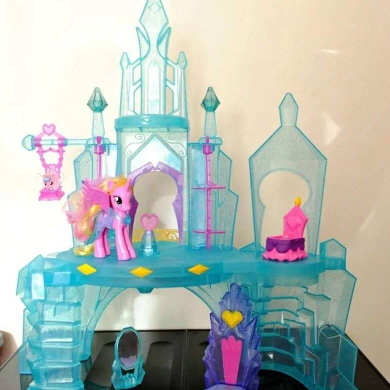 Кристальный замок my little Pony. Кристальный замок принцессы Каденс. Lanard 2003 замок пони. Домик для пони Кристальная Империя. Pony замок