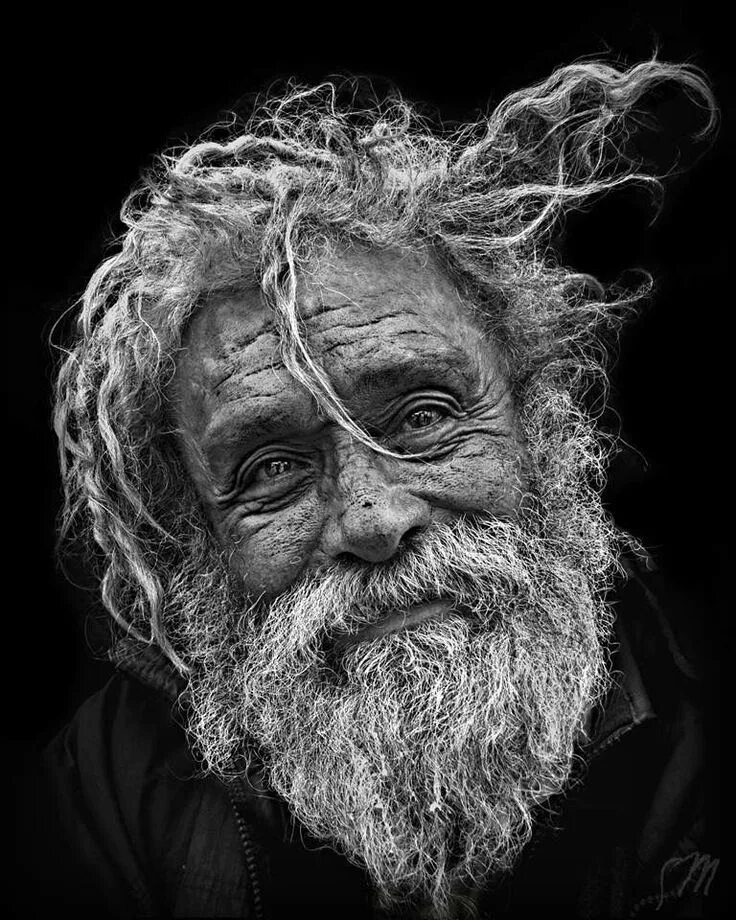 Мудрецы черный белый. Старик. Суровый мужик с бородой. Старик мудрец. Мудрый старец.