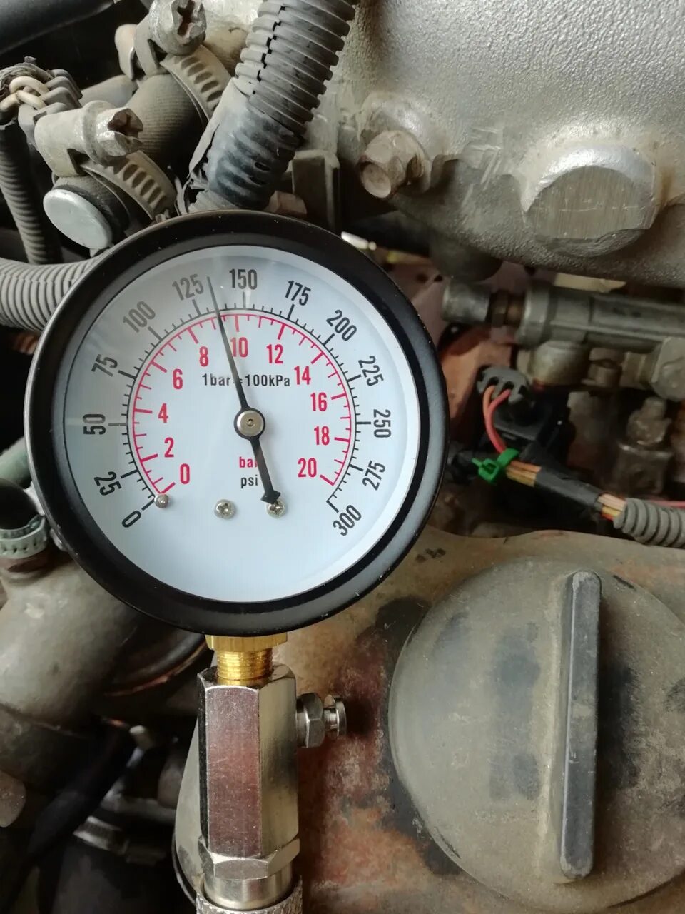 Газы в цилиндре двигателя. Компрессия газ 53. газ 405 компрессия. компрессия в двигателе газ 53. газ 53 компрессия в цилиндрах двигателя норма.