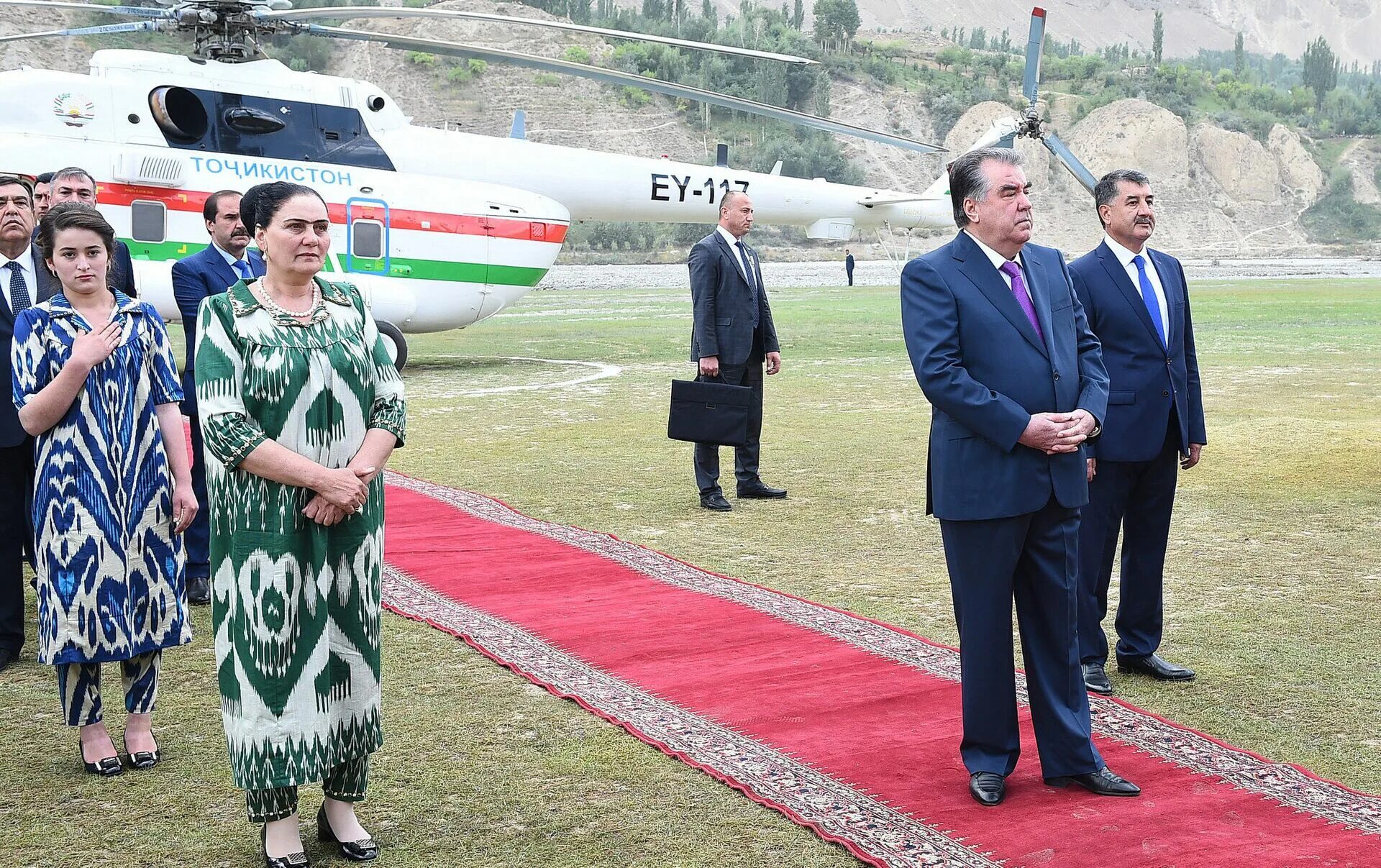 Дом президента Таджикистана Эмомали Рахмон. Рухшона Эмомали дочь президента Таджикистана. Семья президента Таджикистана Эмомали. Год рождения эмомали рахмон