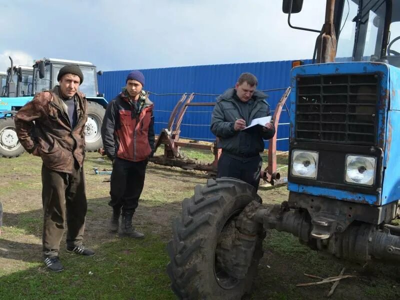 Погода михайловка алтайский край бурлинский. Показательный техосмотр сельхозтехника. ПЗ Бурлинское. Фермеры Бурлинского района. Бурлинский район.