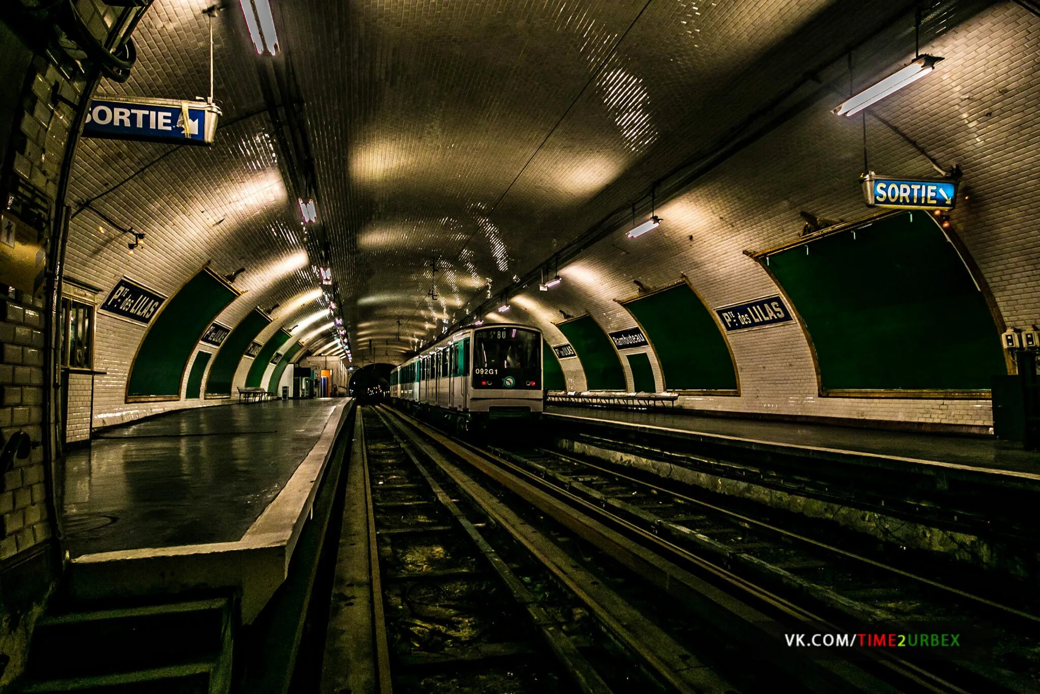 метро парижа ситэ. метро париж андеграунд. станции метро франции. париж станции. париж станции.