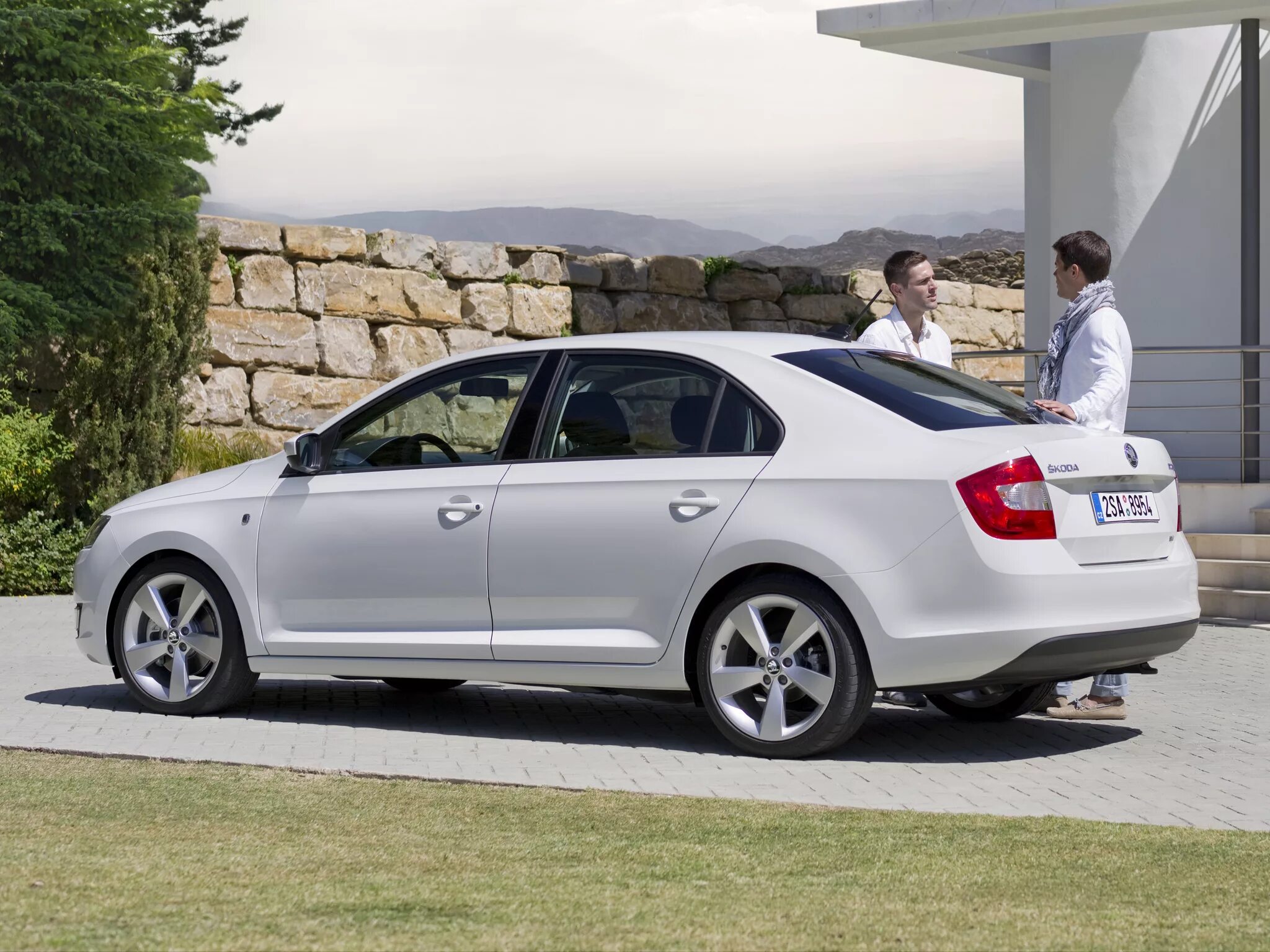 Автомобили skoda rapid