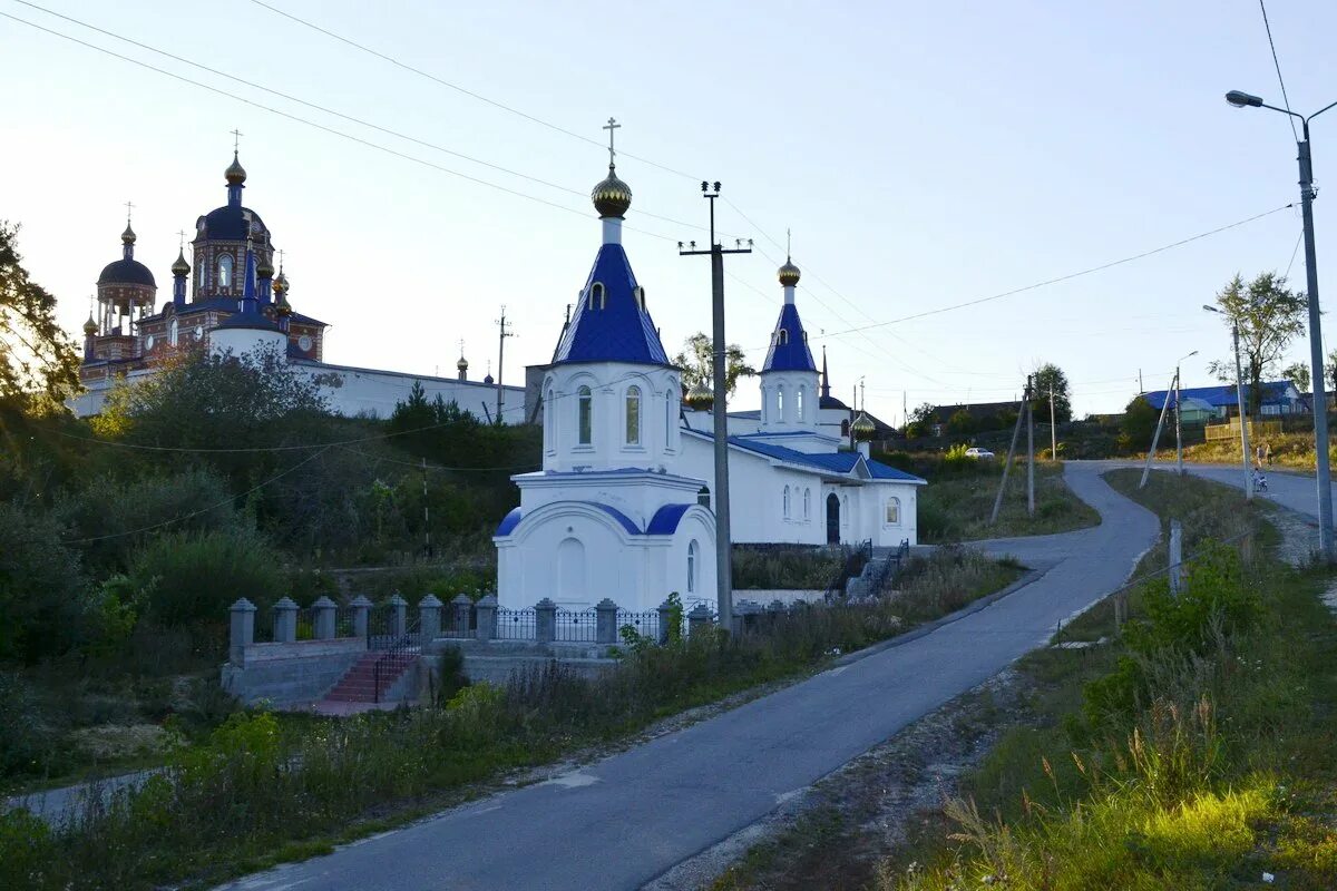 Жадовская пустынь ульяновская область. Казанский жадовский мужской монастырь. Поселок самородки ульяновская область. Жадовский казанско-богородицкий мужской монастырь. Поселок самородки ульяновская область.