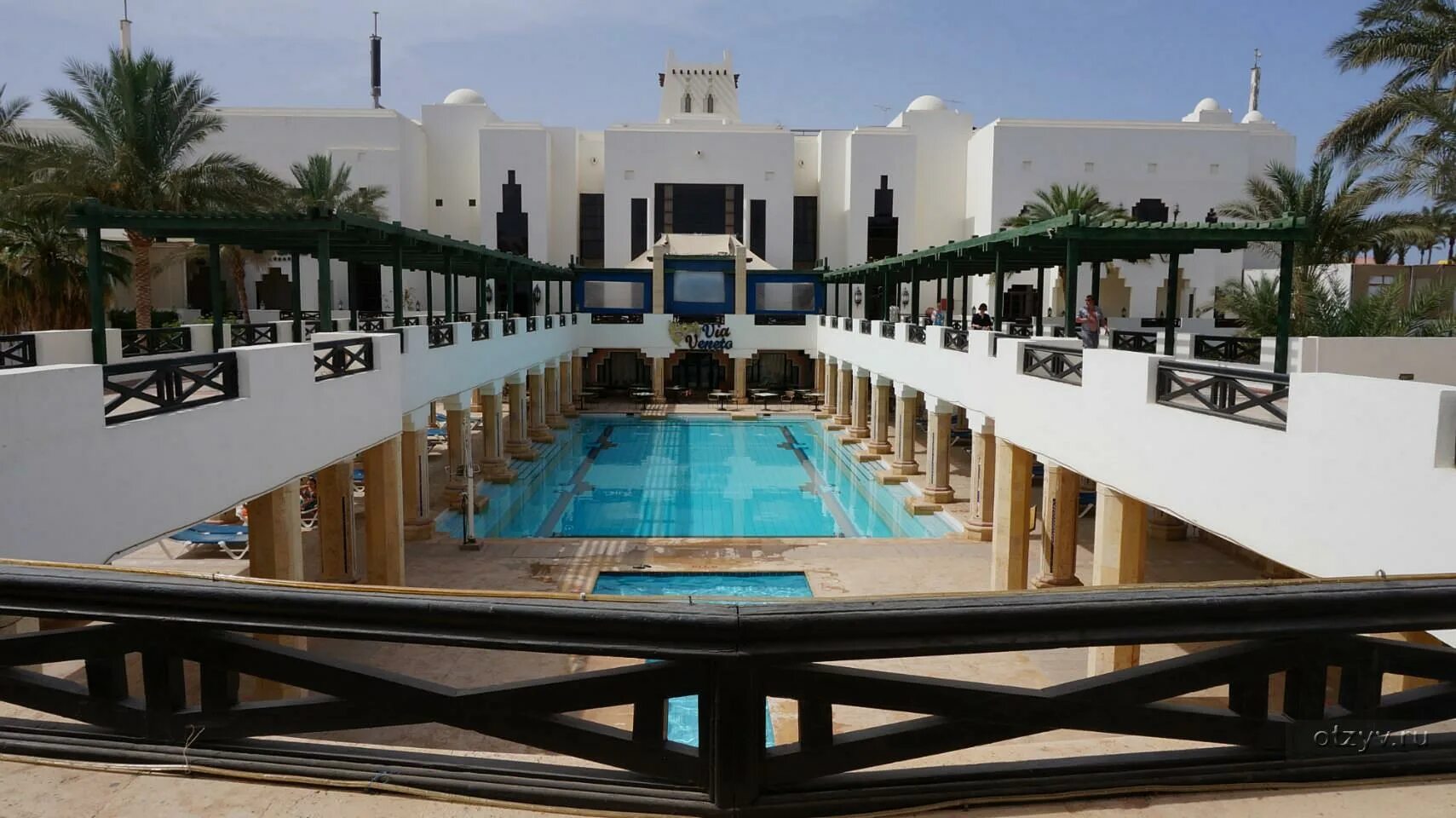 Отель шарм плаза 5. Шарм Эль Шейх отель Sharm Plaza. Отель в Египте Шарм-Эль-Шейх Sharm Plaza. Sharm Plaza ex Crowne Plaza Resort 5 Шарм-Эль-Шейх. Sharm Plaza 5 Египет.