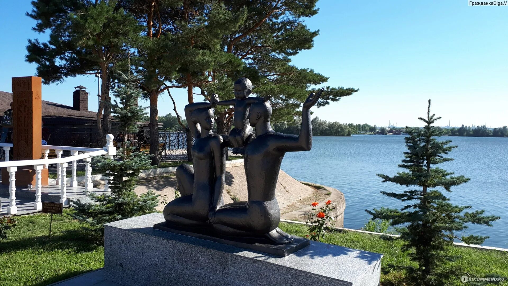 Ивановская область, кинешма, причал кинешма. Волга гостиница сызрань. Отели в самаре на берегу волги. Кафе тольятти на берегу волги. База отдыха ладья в самаре.