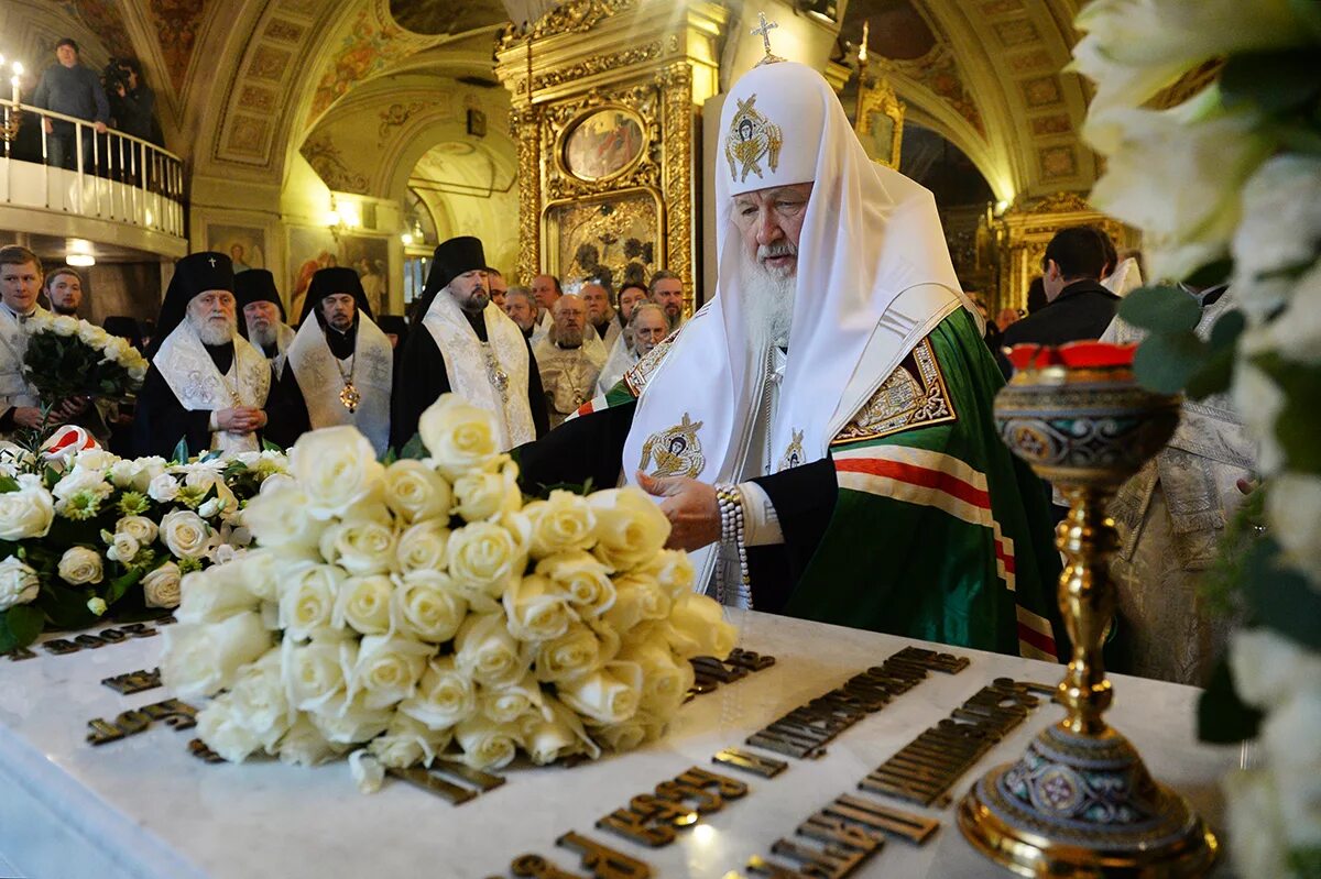 алексий ii. святейший патриарх алексий ii у сергия радонежского. храм святителя алексия ленинский проспект. церковь святого алексия митрополита. патриархия святителя алексия.