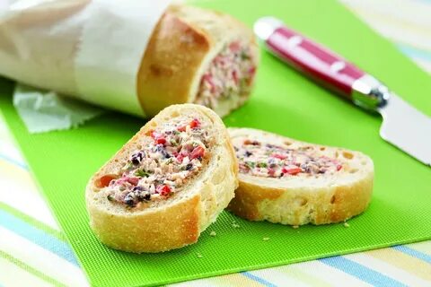 Багет с начинкой