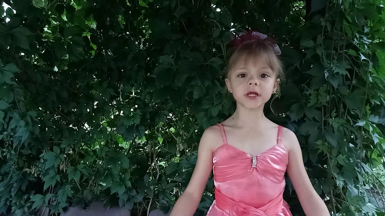 Юная дочь видео. 6 Лет дочке. Дочь фото 6 лет. Доча 6 лет. 6 Дочек.