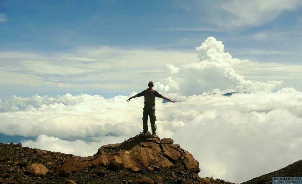 крылья в небе. я рано научился летать баста. баста раньше. я рано научился летать. научусь летать один.