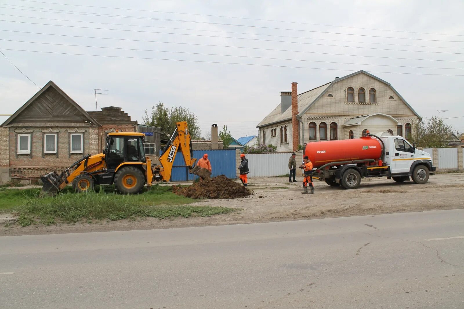 Астрводоканал Астрахань. Коммунальное водоснабжение фото. Астрводоканал готовят к концессии. Иногородняя техника помогает Астрводоканал. Отключили холодную воду астрахань