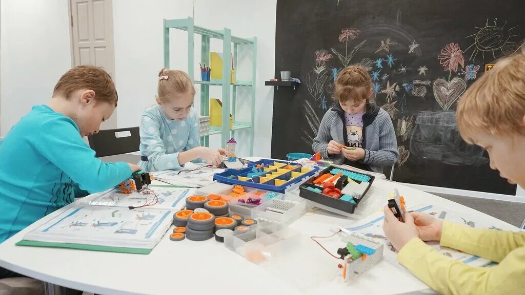 Ярмарка дополнительного образования вологда. Центр дополнительного образования вологда. Дополнительное образование вологда. Дополнительное образование вологда. Умный ребёнок в доу.