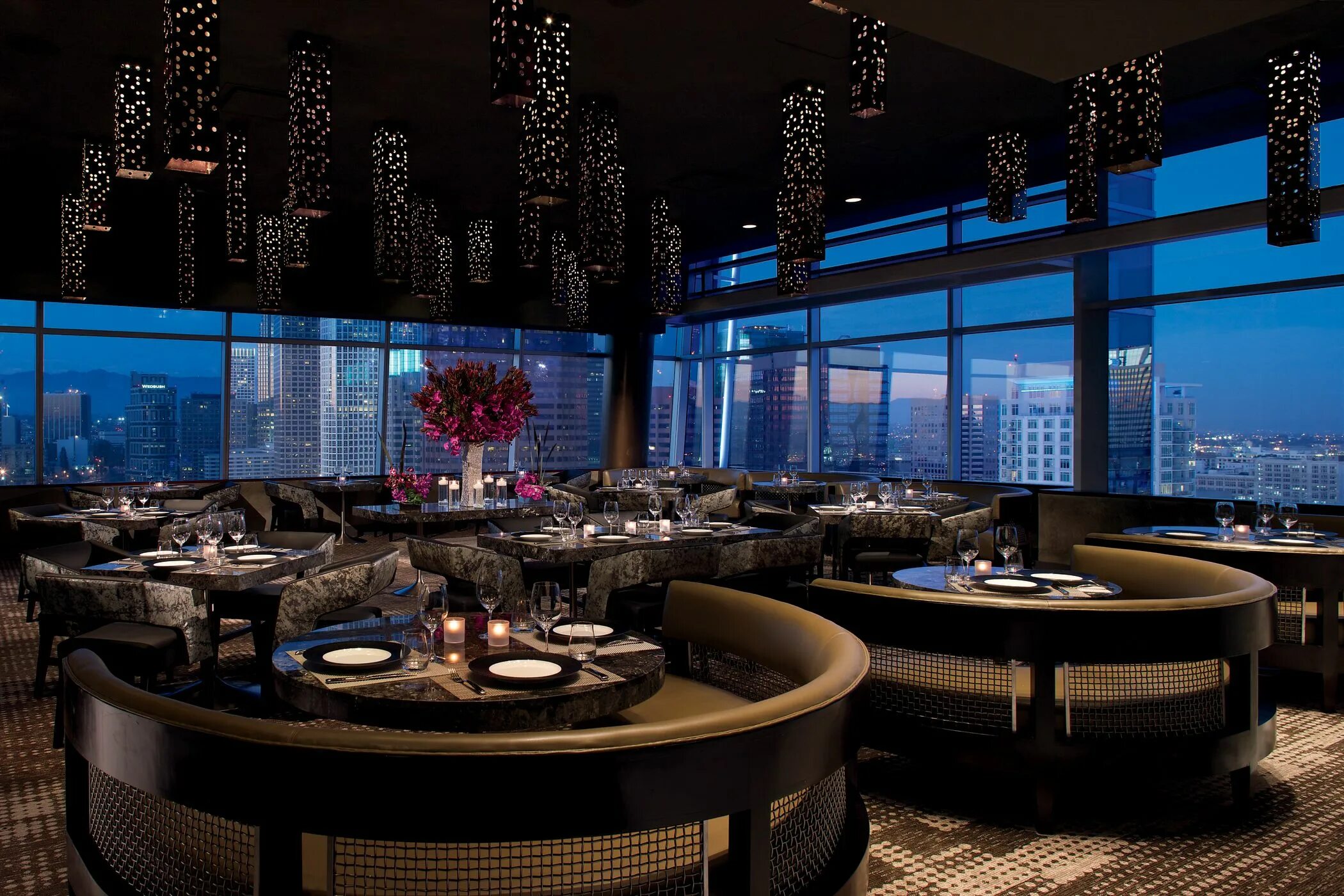 Очень хорошее кафе. Роскошный ресторан. The lanesborough отель. Шикарный ресторан. Очень хорошее кафе.