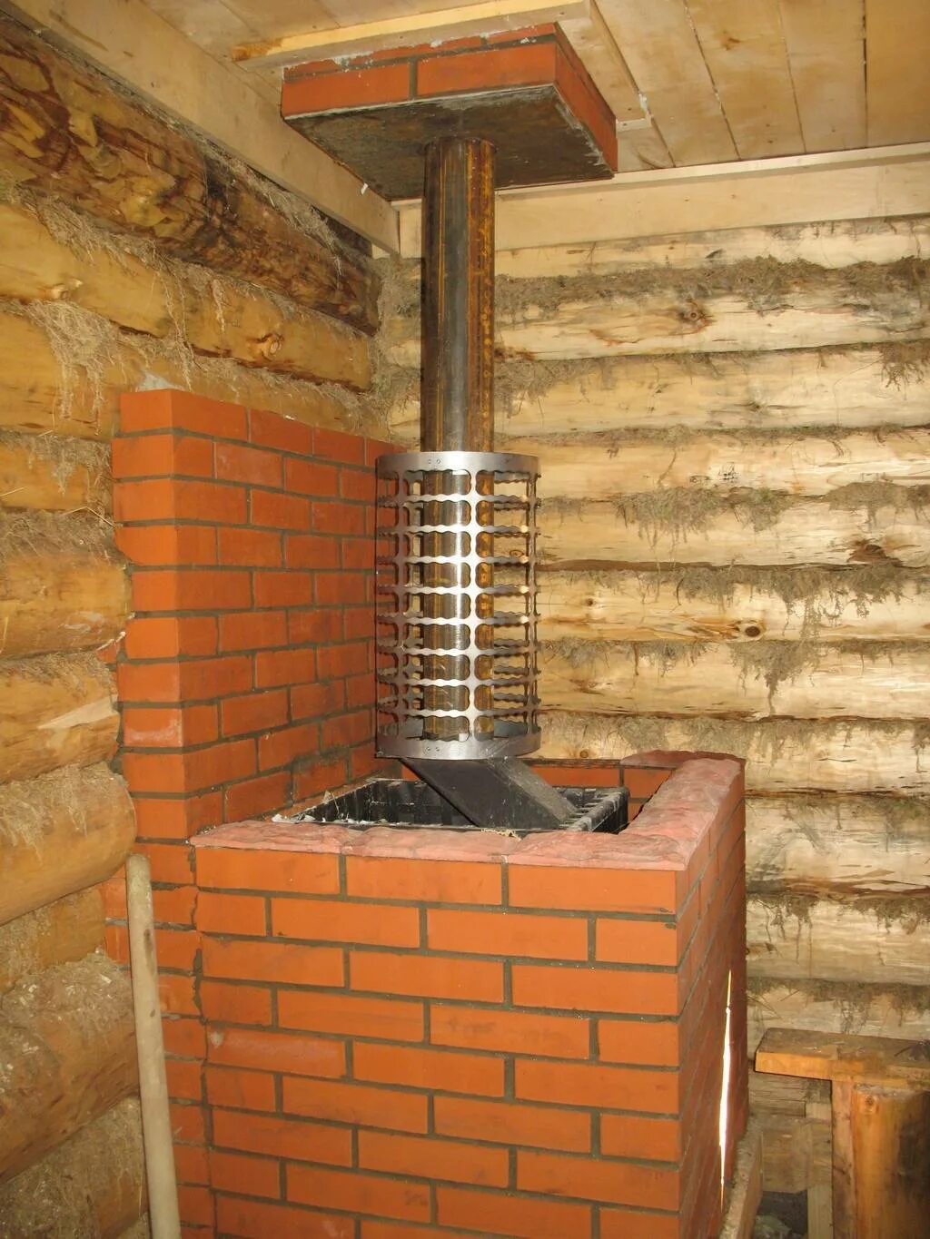Дровяная печь для бани с выносной топкой. Печь ангара 4 с топкой из предбанника и баком для воды. Печь «терем 12» с топкой из парной. Банная печь гейзер 2014 inox. Печка для бани.
