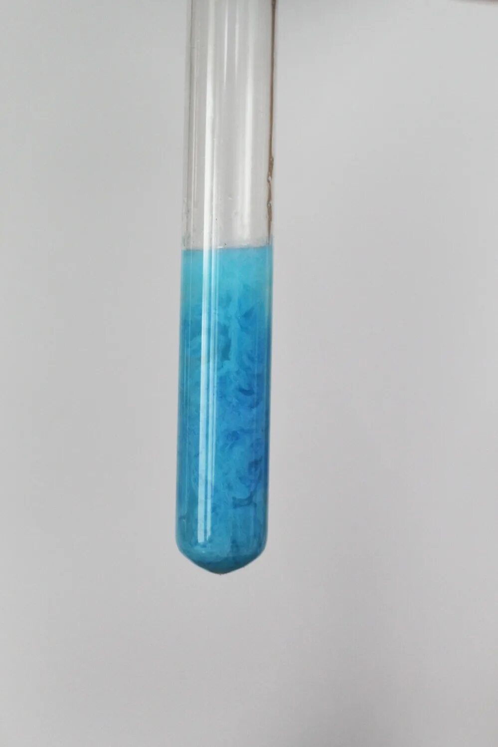 Гидроксида меди среда раствора. Гидроксид меди. Гидроксид меди(II). Гидроксид меди цвет. Молекула гидроксида меди 2.