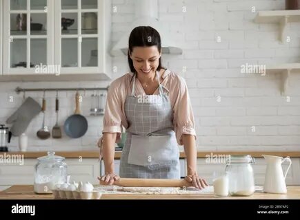 Для посуда женщина работа