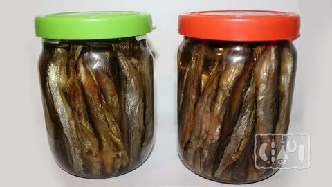 Банка со шпротами