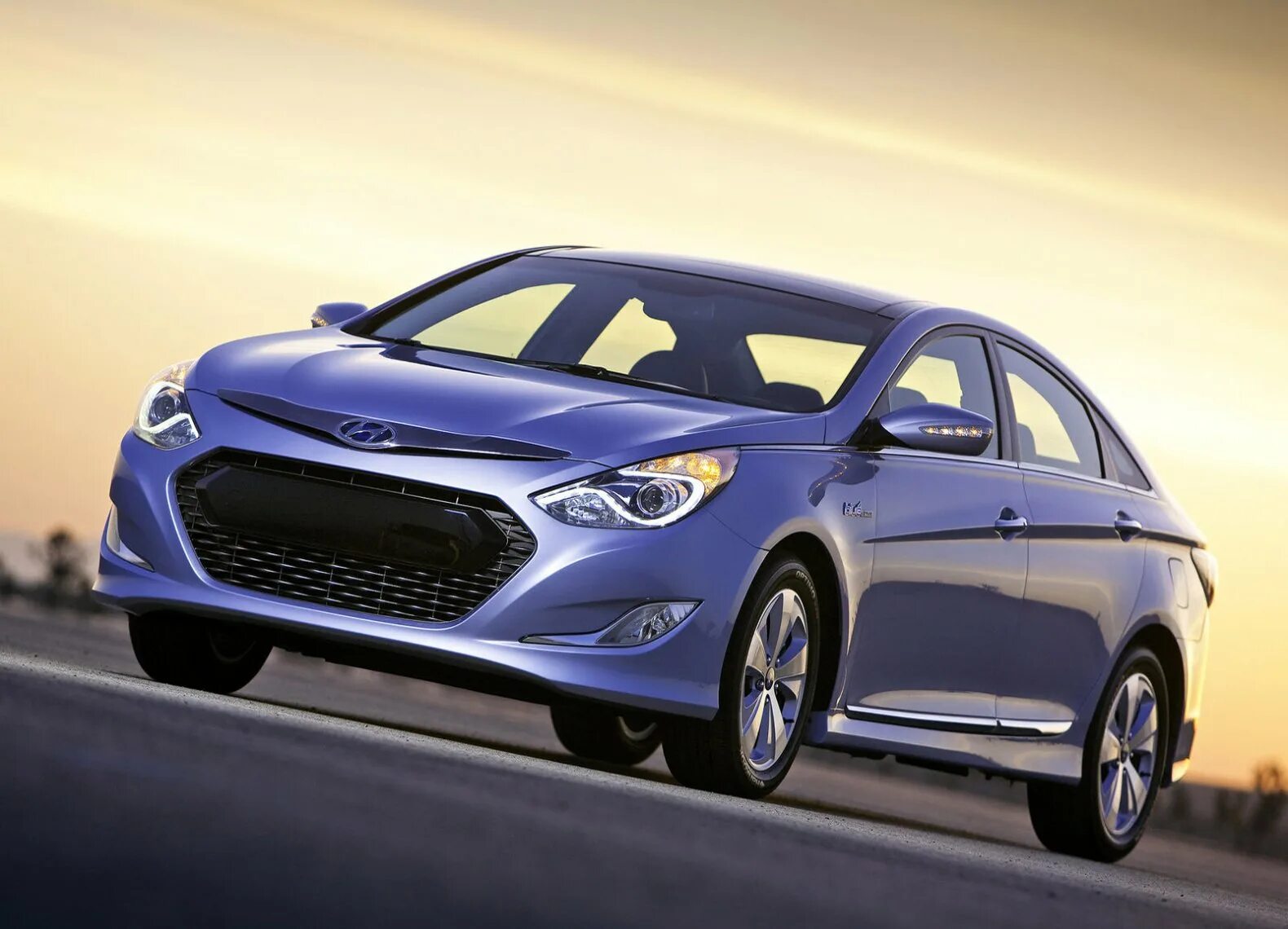 Как выглядит хендай соната. Hyundai sonata hybrid 2011. хендай соната 2011 гибрид. hyundai sonata hybrid 2010. hyundai sonata 2025.