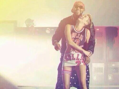 Майли сайрус 23. Wiz khalifa, miley cyrus. Mike will made-it - 23 ft. Miley cyrus 23 wiz khalifa. 23 wiz khalifa.