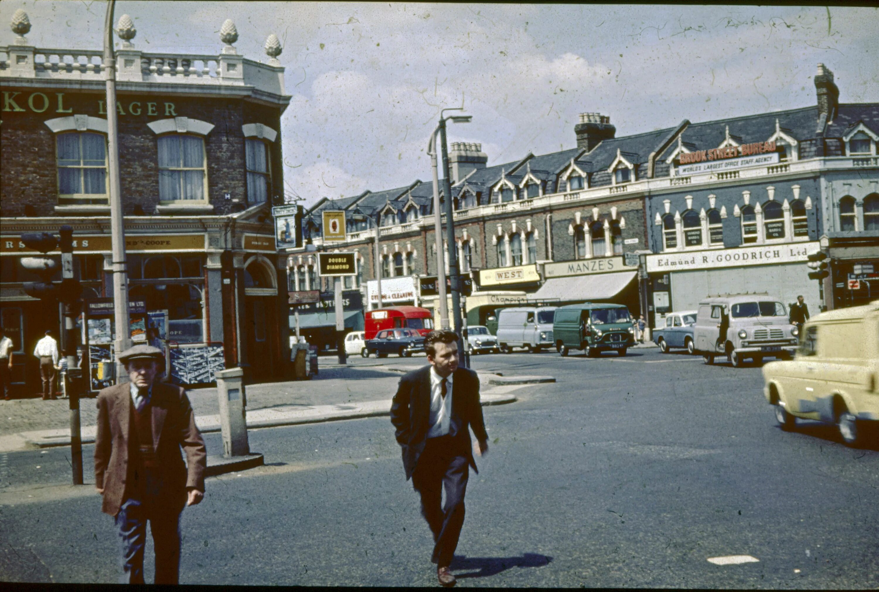 Лос анджелес 1950-х. Лондон 1960 год. Princes street эдинбург. Любляна 1960. 1960 год англия.