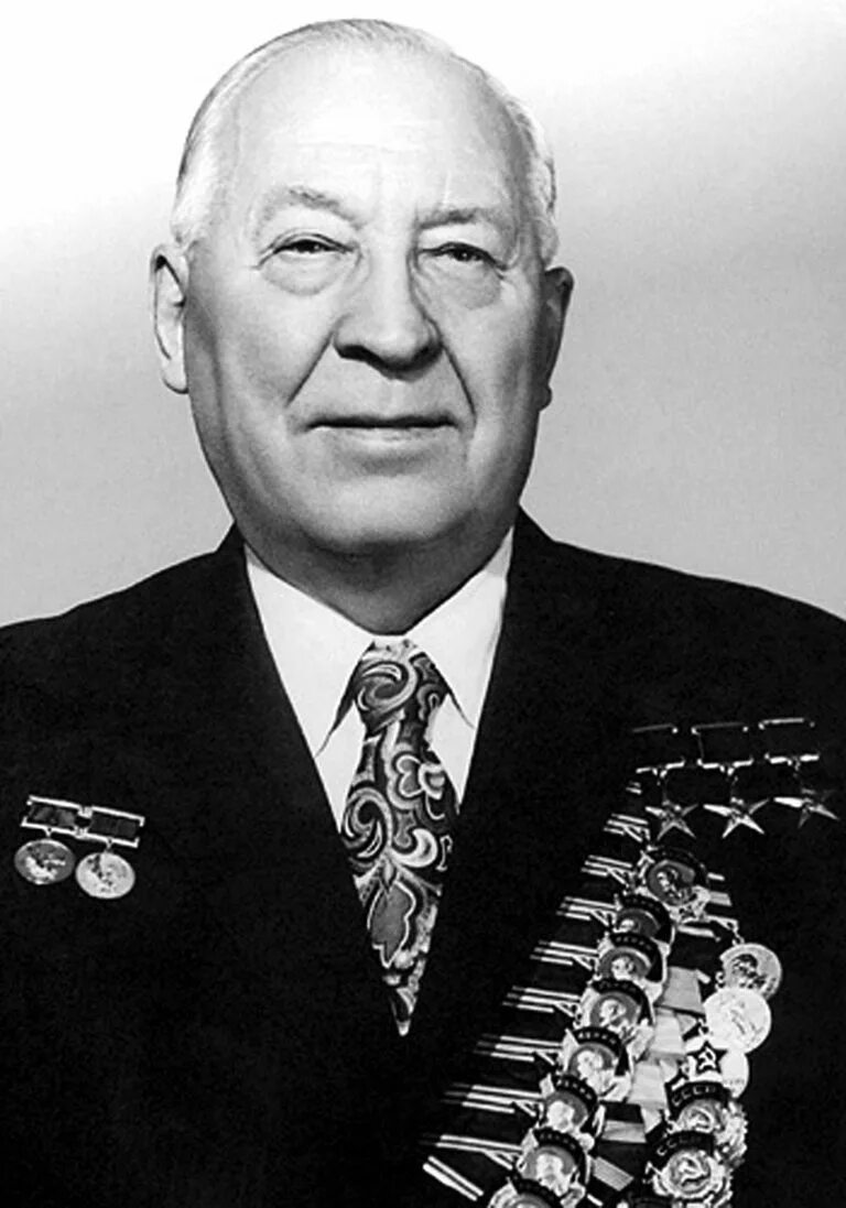 Славский биография. Славский биография. Славский министр среднего машиностроения. Е п славский. Е п славский.