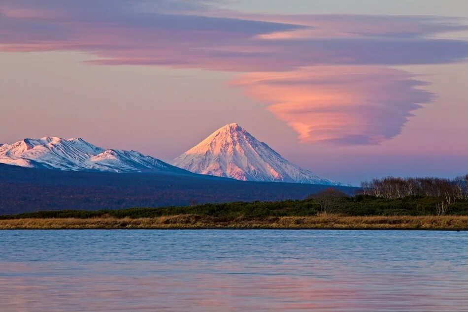 камчатский край дальний восток. камчатский край дальний восток. кроноцкий заповедник камчатка. природа камчатки петропавловск камчатский. ключевской парк вулканы камчатки.