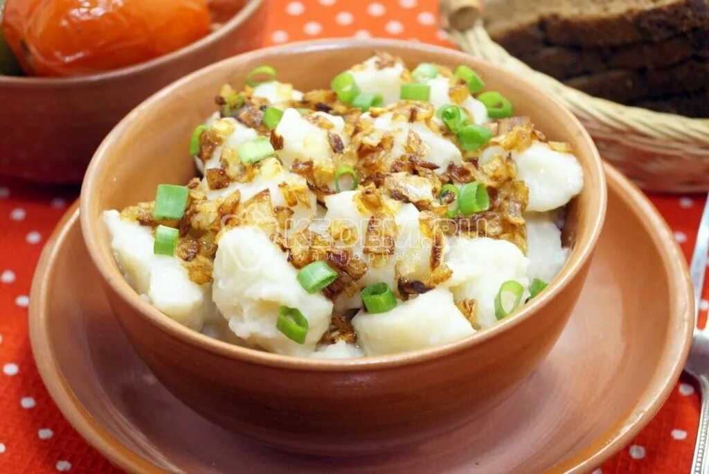 Картофельные галушки. Галушки с луком жареным рецепт. Галушки с луком. Полтавские галушки. Брынзовые галушки.