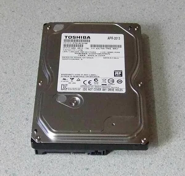 1 терабайт тошиба. Toshiba p300 1 тб hdwd110uzsva. 1 терабайт тошиба. 1 терабайт тошиба. Внешний hdd toshiba canvio basics.