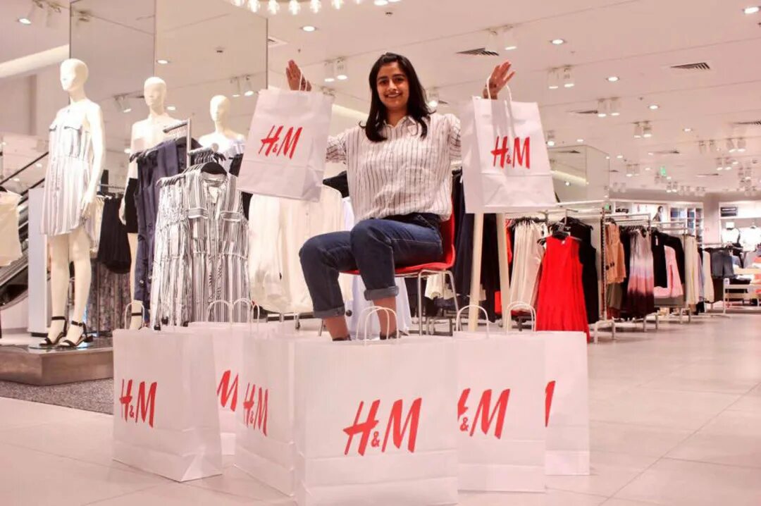 M and m одежда. H m одежда. h&amp;m картинки. h m турция. h m ассоциации.