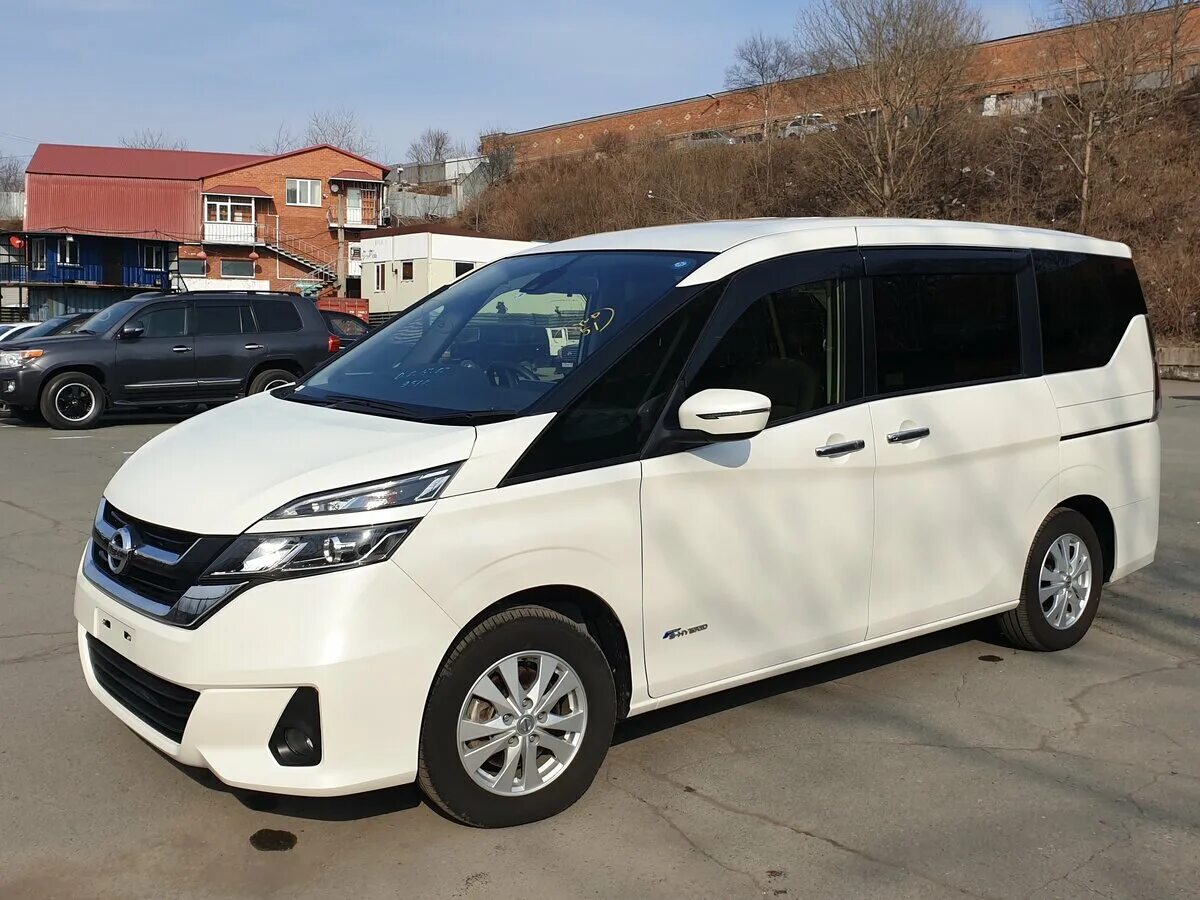 Купить микроавтобус 9. Nissan Serena 2017. Ниссан Серена с27 белый. Nissan Serena v (c27). Ниссан Серена гибрид 2017.