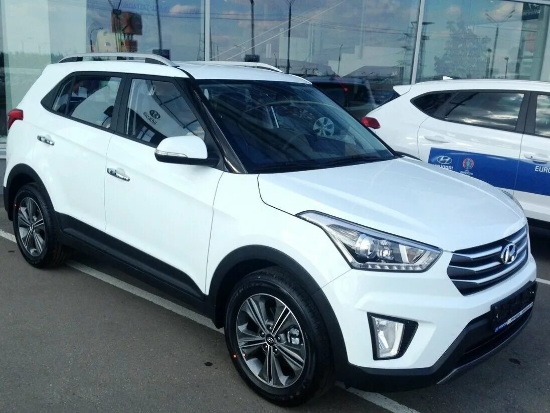 Солярис крета 2024. Хендай Крета белая. Хендай Крета 2017 белый. Hyundai Creta 2017 белая. Хендай белый джип Крета.