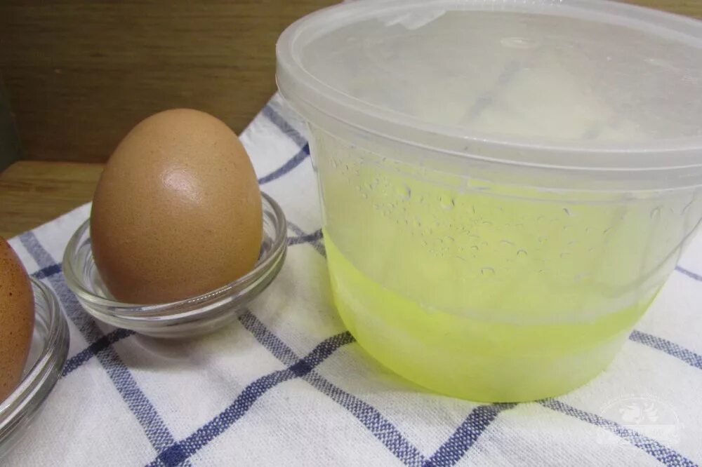 Яичные белки. Ямороженыые яичные продукты. Замороженные яйца. Замороженный белок яйца. Можно замораживать белки