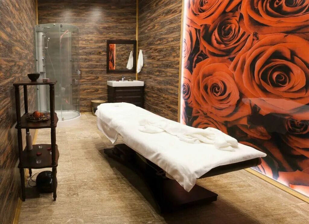 Hotel massage. Парк отель Солнечный Солнечногорск. Отель Солнечный в Солнечногорске. Спа зона отель Солнечный. Парк отель Солнечный спа зона.