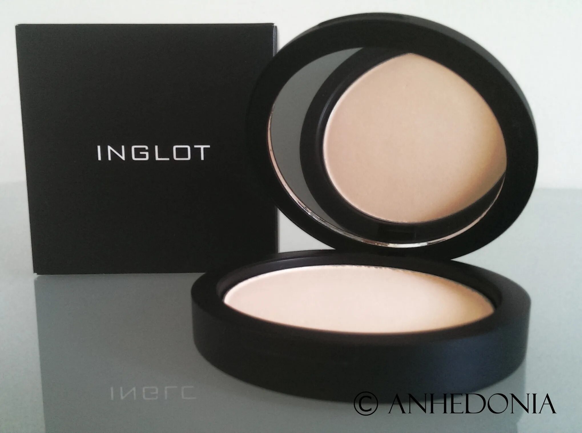 Пудра инглот компактная. Пудра inglot 3s 303. Компактная минеральная пудра для лица inglot 201. Пудра инглот компактная 404 тон. Инглот пудра белая.