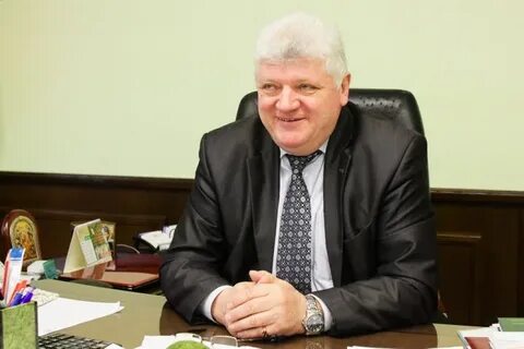 Стройтрест директор