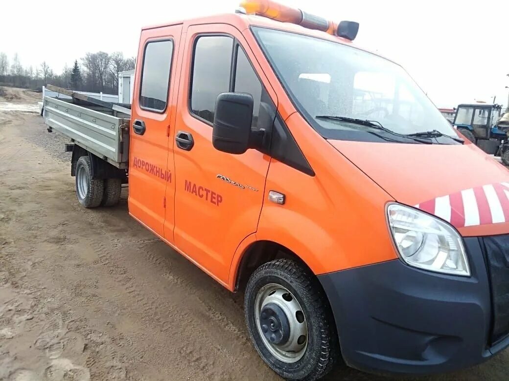 Оранжевая газель. Альтернатива газели. 20. Газ 3302 оранжевая. Газель некст а32 r32 оранжевая грузопассажирская.