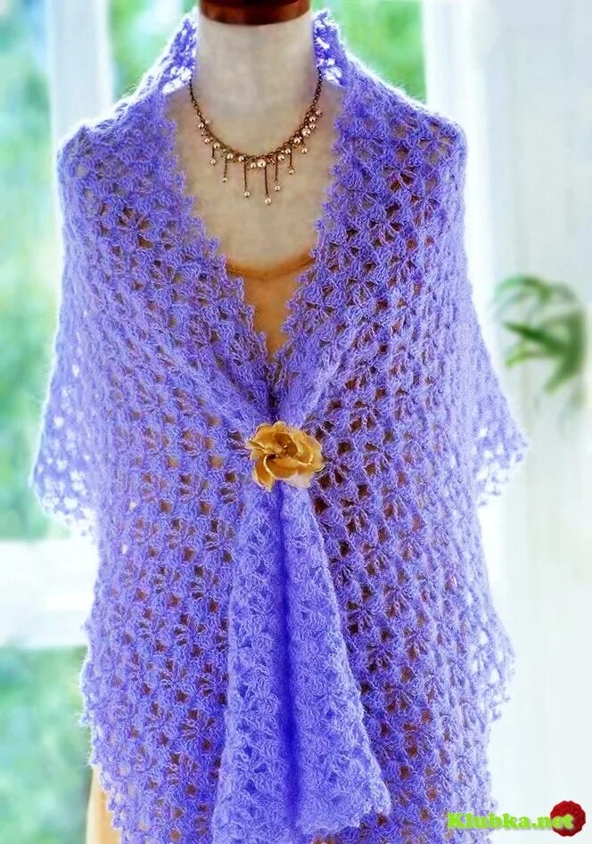 шарф палантин вязаный крючком. роскошный ажурный палантин. летний вязаный палантин. палантин связанный крючком. шарф-палантин.
