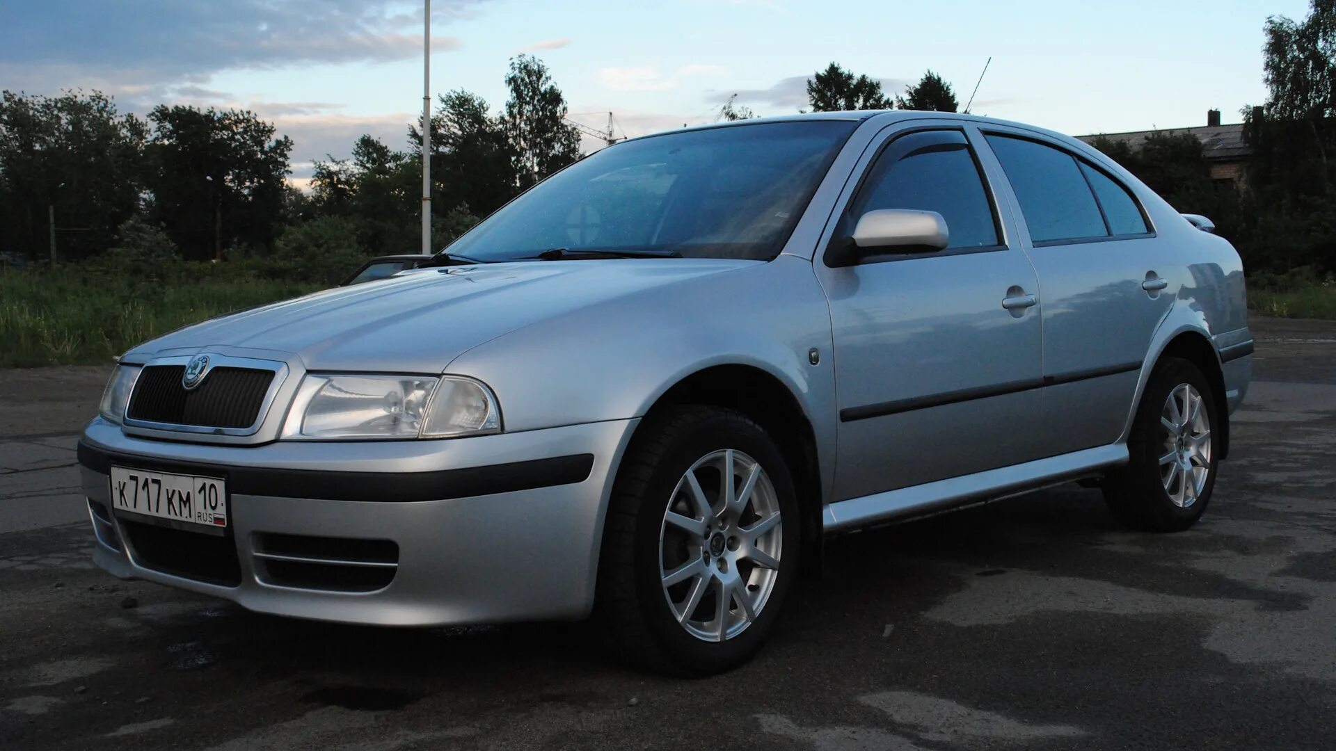 Skoda Octavia Tour 1.6 2008. Škoda Octavia Tour 2008. Skoda Octavia Tour 2002. Купить октавию тур бу