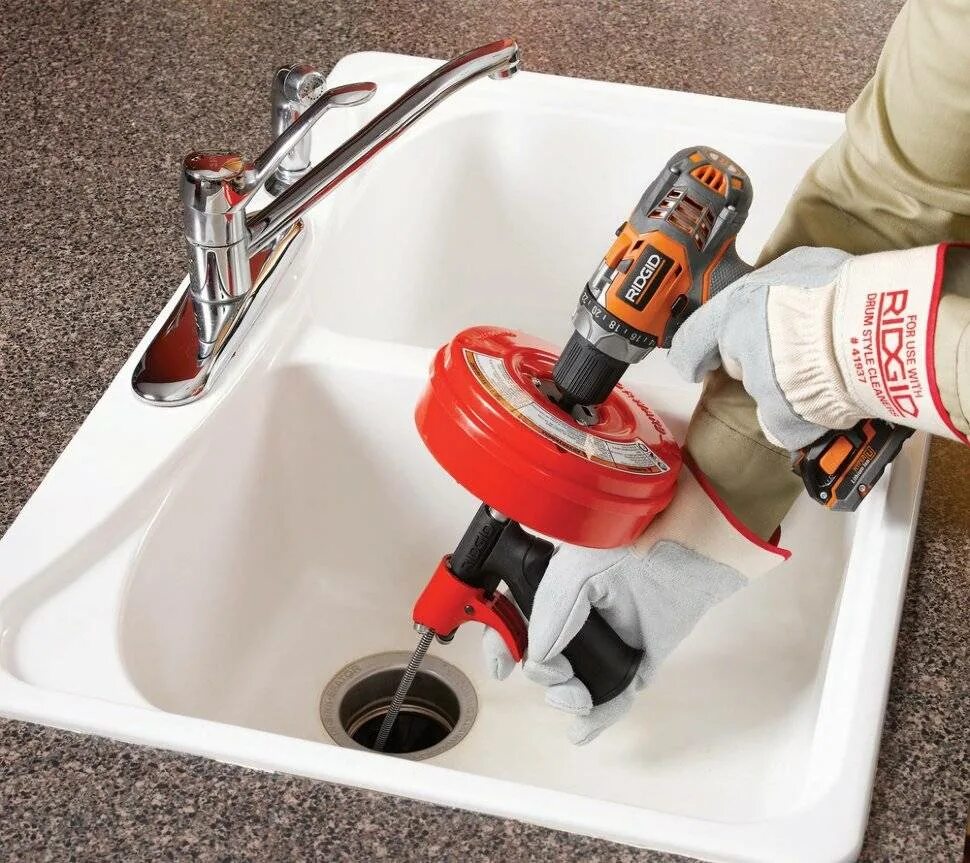 Как убрать засор. Ridgid power-spin 57043. ridgid power-spin ручная вертушка 41408. механическая прочистка канализации ridgid. прочистка засора в трубе канализации.
