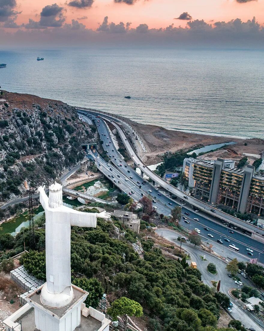 Столица ливана. Ливан бейрут. Living lebanon. Living lebanon. Ливан фото.