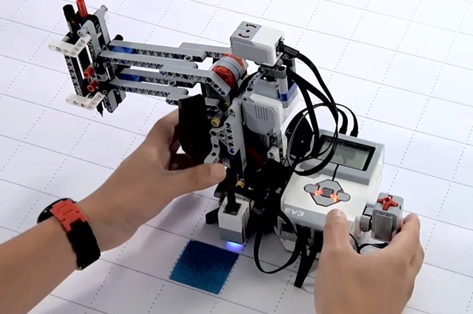 Сборки ev3. Робот майндстормс ev3. lego mindstorms ev3 programmer. робот lego mindstorms arm. робототехника lego mindstorms ev3.