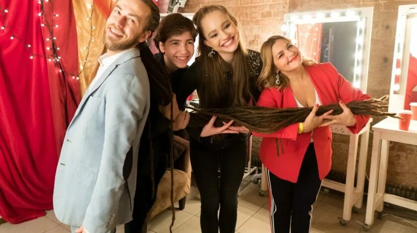 4 очень новую серию. Отель элеон 2 сезон 4 серия. Сказочный патруль 1 сезон. Audi a4 2009 красный. 4 очень новую серию.