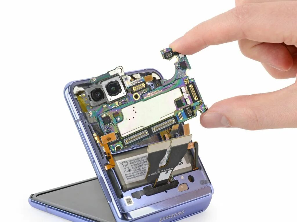 Samsung Galaxy z Flip в разборе. Samsung Flip 5 Teardown. Samsung Galaxy Note 10 Plus разбор. Z Flip 3 разобранный. Galaxy z flip ремонт