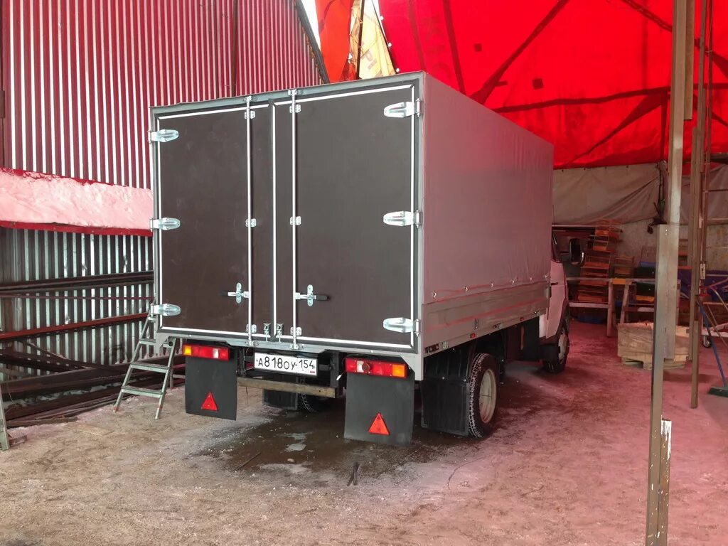 Ворота на газель из ламинированной фанеры. Хино 300 фургон ламинированной фанерой. Газель будка 2002. Ламинировать газель. Газель некст фермер борт 3.