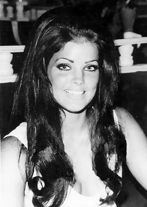 priscilla presley 60s - Sök på Google Priscilla presley, Elvis and priscilla, El